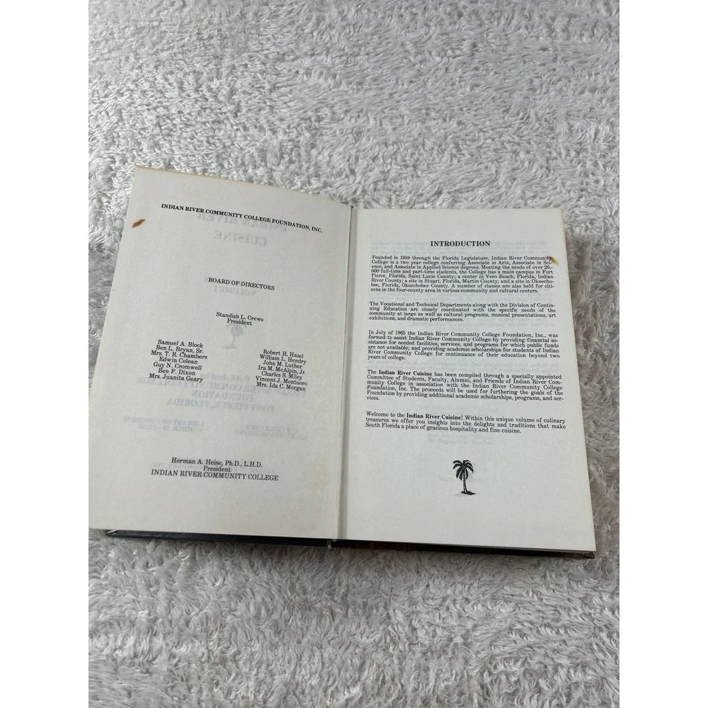 A.E. Beanie Backus signed 1979 Indian River Cuisine Vol I Cookbook first edition